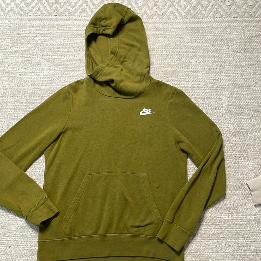 Good condition Nike sweater Size Small